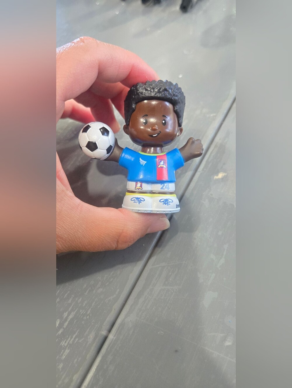 Little People Collector AFC Richmond Figure Set - Multicolor - Picture 3 of 9
